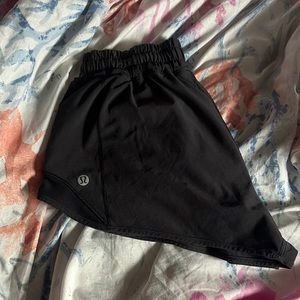 BLACK LULULEMON HOTTIE HOTS